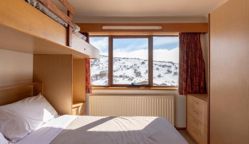 Family Room (5 Adults)