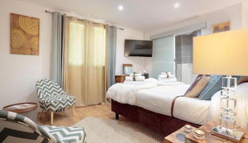 Deluxe King Room