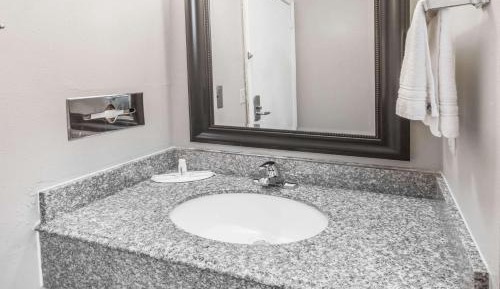 Deluxe Double Room with Two Double Beds - Non-Smoking