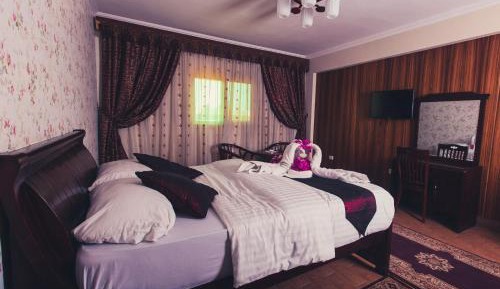 Single Room with Pool View