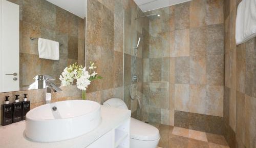 Villa 8 - 5 Bedrooms en-suite, Private Infinity Pool, Sea-view