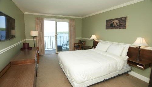 Queen Room