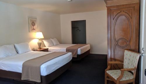 Standard Queen Room with Two Queen Beds - Non Pet Friendly