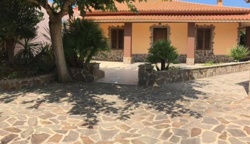 Villa with Garden View