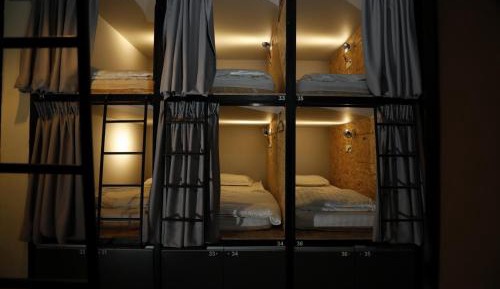 Single Bed in Mixed Dormitory Room