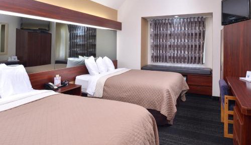 Queen Room with Two Queen Beds - Non-Smoking