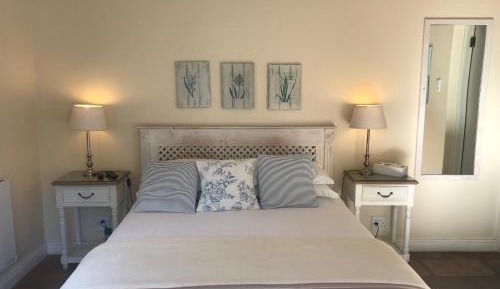 Luxury Double Room with Pool View