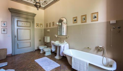 Deluxe Double Room with Bath