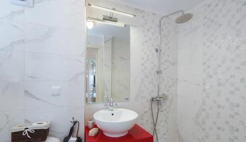 Superior One-Bedroom Apartment with Sea View