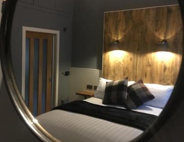 Deluxe Double Room with Shower