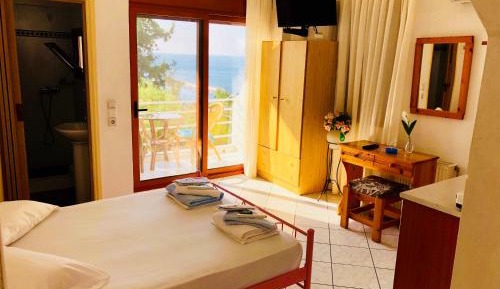 Studio with Sea View