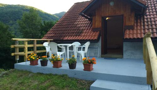 Apartment with Mountain View
