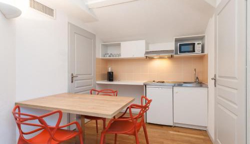 Studio (2 Adults + 2 Children)