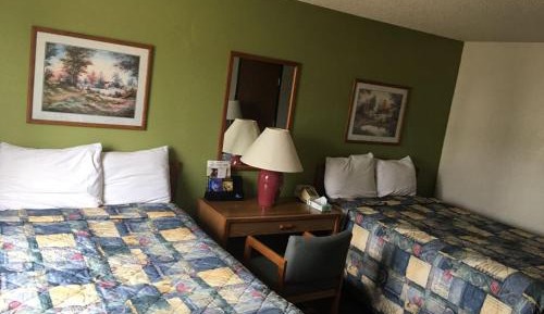 Standard Queen Room