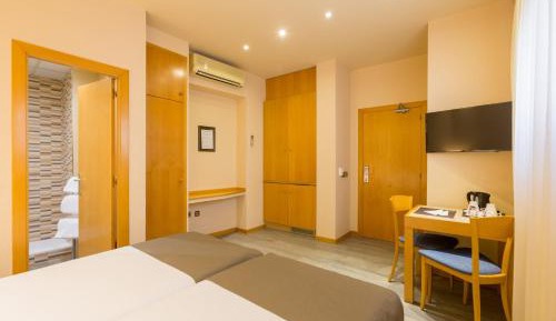 Apartment with Shower