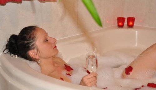 Studio with Spa Bath