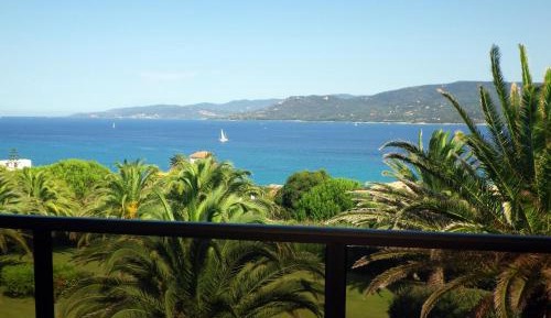 Two-Bedroom Apartment with Sea View (4 Adults)