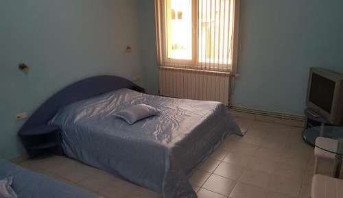 Basic Triple Room