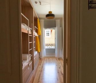 Bed in 4-Bed Mixed Dormitory Room