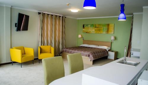 Deluxe King Suite
