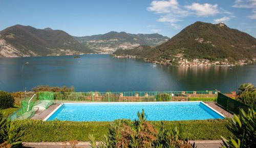 Apartment with Lake View