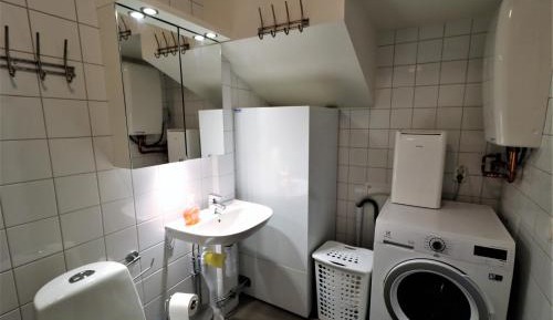 Apartment with Mountain View