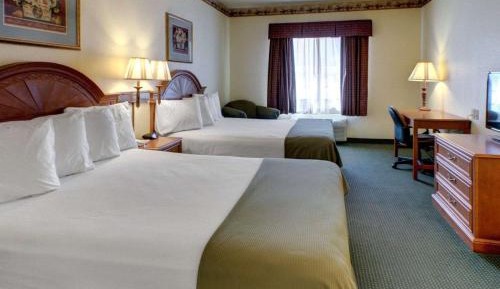 Queen Room with Two Queen Beds - Non-Smoking