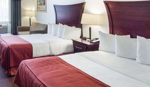 Queen Room with Two Queen Beds - Non-Smoking