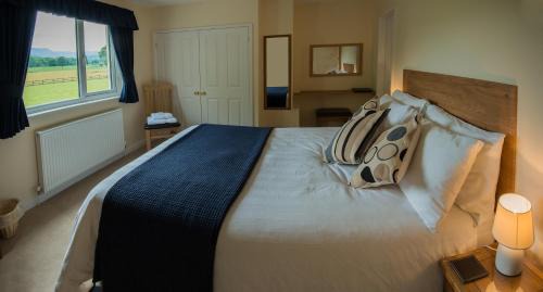 King Room with Mountain View