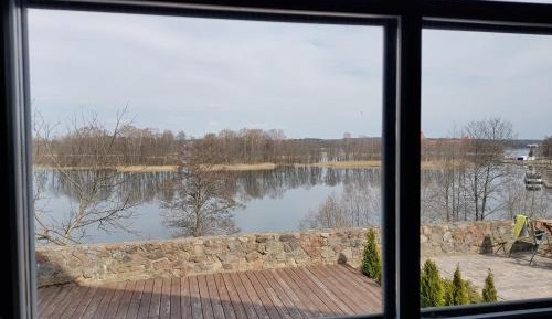 Apartment with Lake View