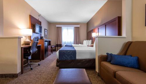 Queen Suite with Two Queen Beds - Non-Smoking