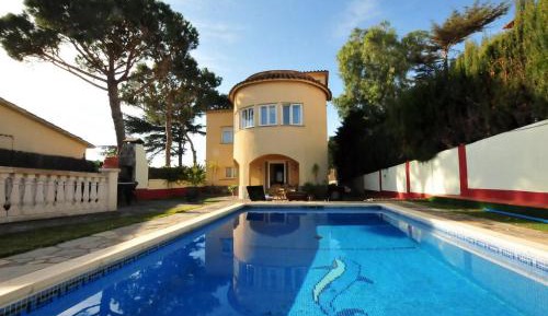 Villa with Private Pool