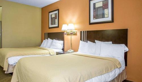 Queen Room with Two Queen Beds - Non-Smoking