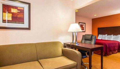 Queen Suite with Two Queen Beds - Non-Smoking