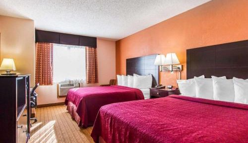 Queen Room with Two Queen Beds - Non-Smoking