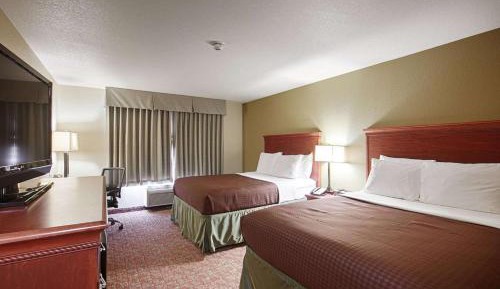 Queen Room with Two Queen Beds - Non-Smoking