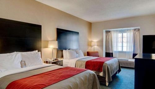 Queen Room with Two Queen Beds - Accessible/Non-Smoking 