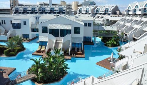 Lake Suite Pool Access