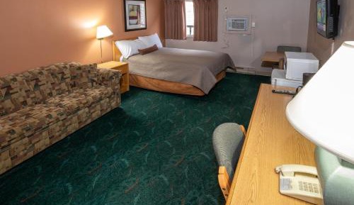 Deluxe Queen Room