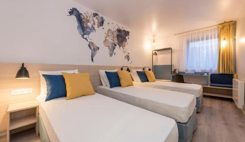 Triple Room