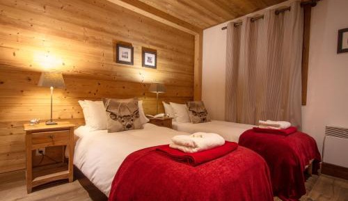 Double or Twin Room with Bathroom