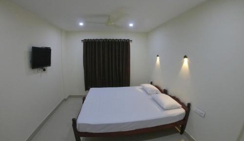 Double Room (2 Adults + 1 Child)