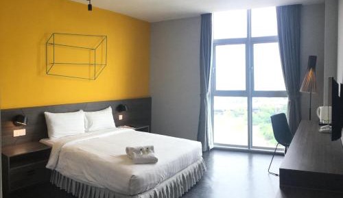 Deluxe Double or Twin Room