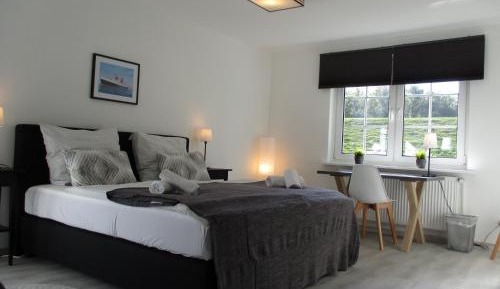 King Room with Garden View