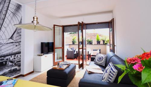 Apartment with Lake View