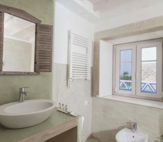 Deluxe Double or Twin Room with Sea View