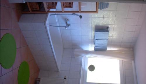 Three-Bedroom Apartment - Beerirainweg 2