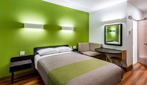 Queen Room - Non-Smoking