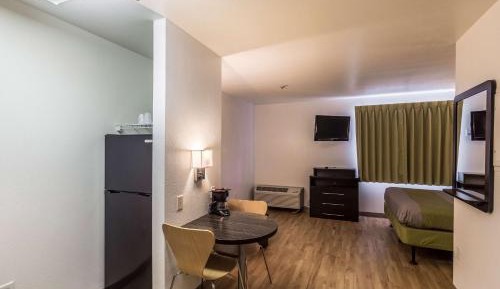Quadruple Room - Non-Smoking