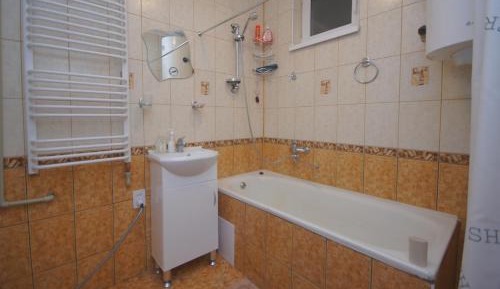 Deluxe Room (2 Adults + 1 Child)